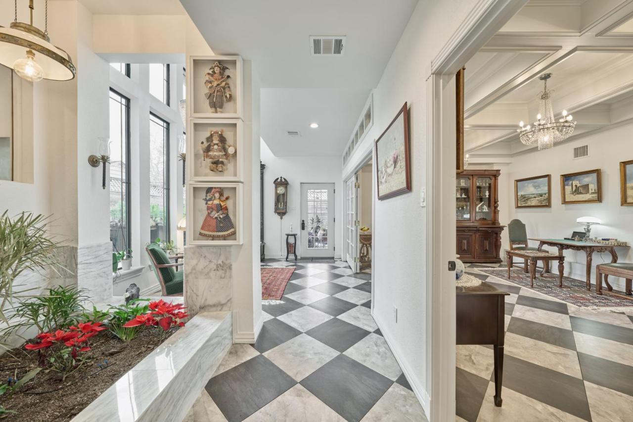 Villa With 8 Bedrooms And Heated Swimming Pool Хюстън Екстериор снимка