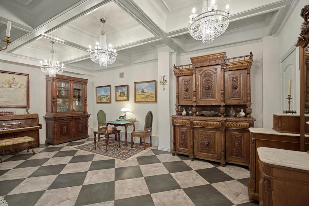 Villa With 8 Bedrooms And Heated Swimming Pool Хюстън Екстериор снимка