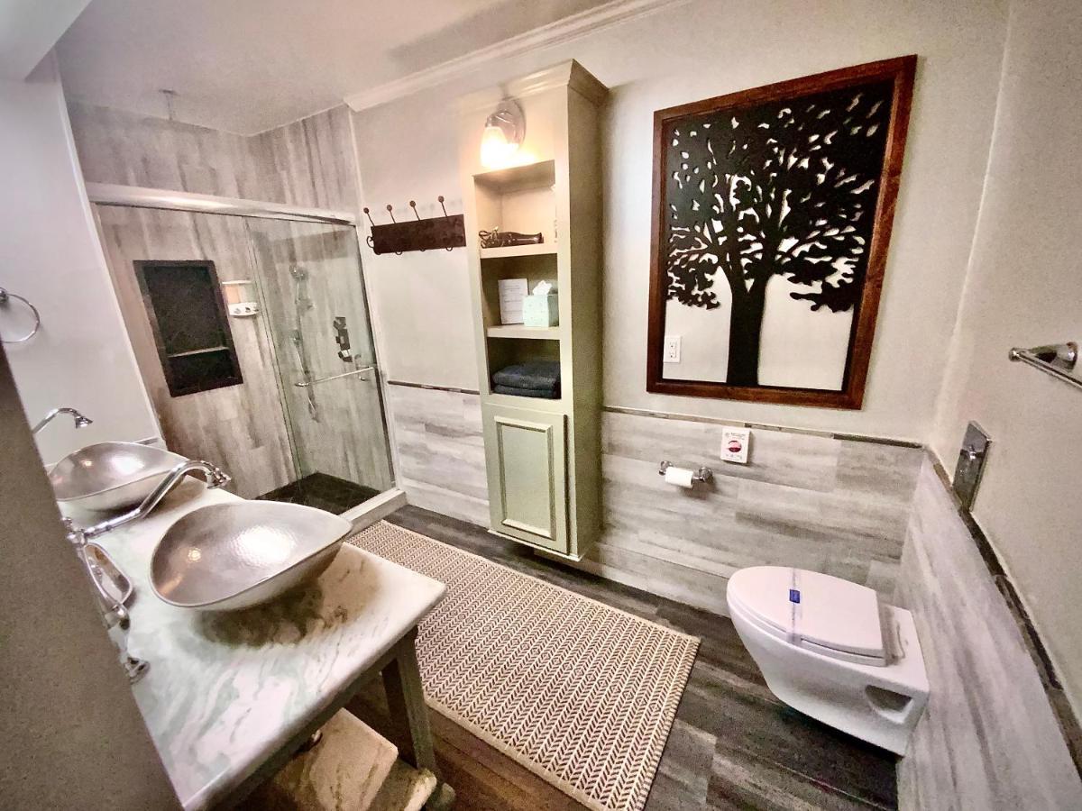 Villa With 8 Bedrooms And Heated Swimming Pool Хюстън Екстериор снимка